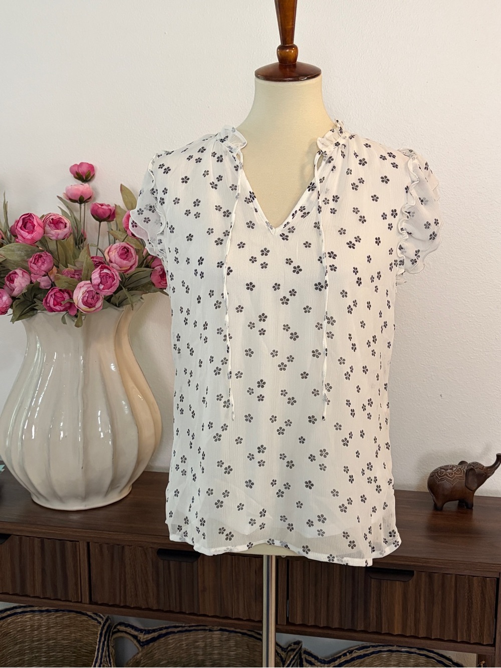Haver‎ London | White Floral Tie-Neck Ruffle Sleeve Blouse | Small